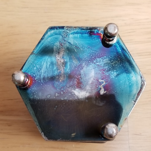 #1150 Vintage Silver Tone Engraved Box - Picture 5 of 15